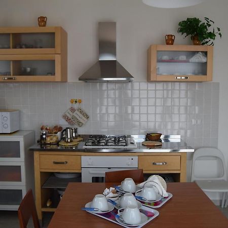 Casa Vacanza E Per Lavoro Tessyhouse Спинея Екстериор снимка