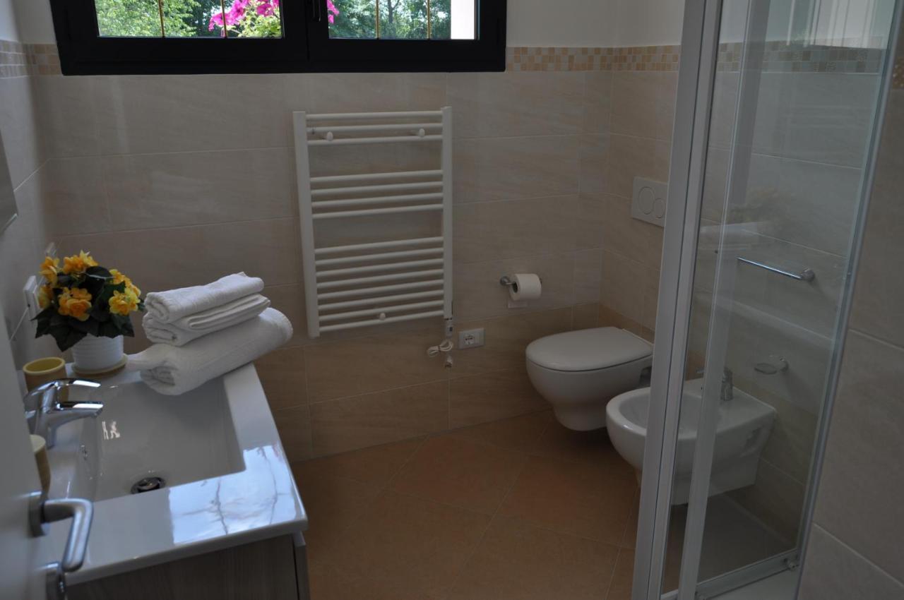Casa Vacanza E Per Lavoro Tessyhouse Спинея Екстериор снимка