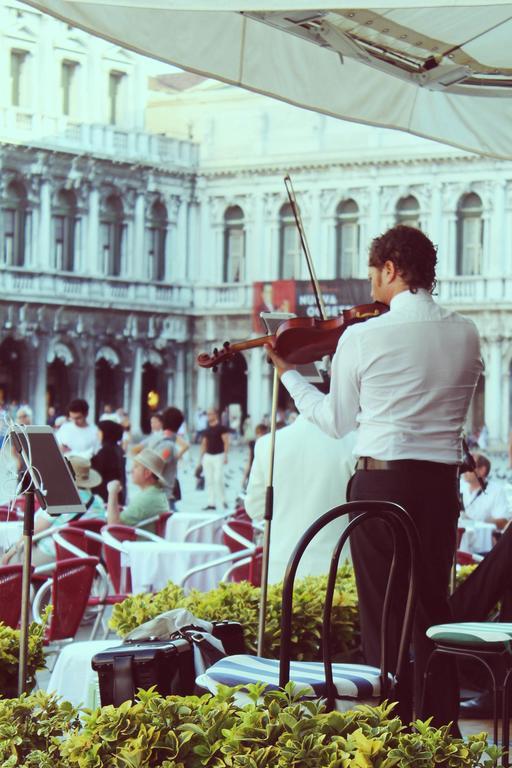 Casa Vacanza E Per Lavoro Tessyhouse Спинея Екстериор снимка
